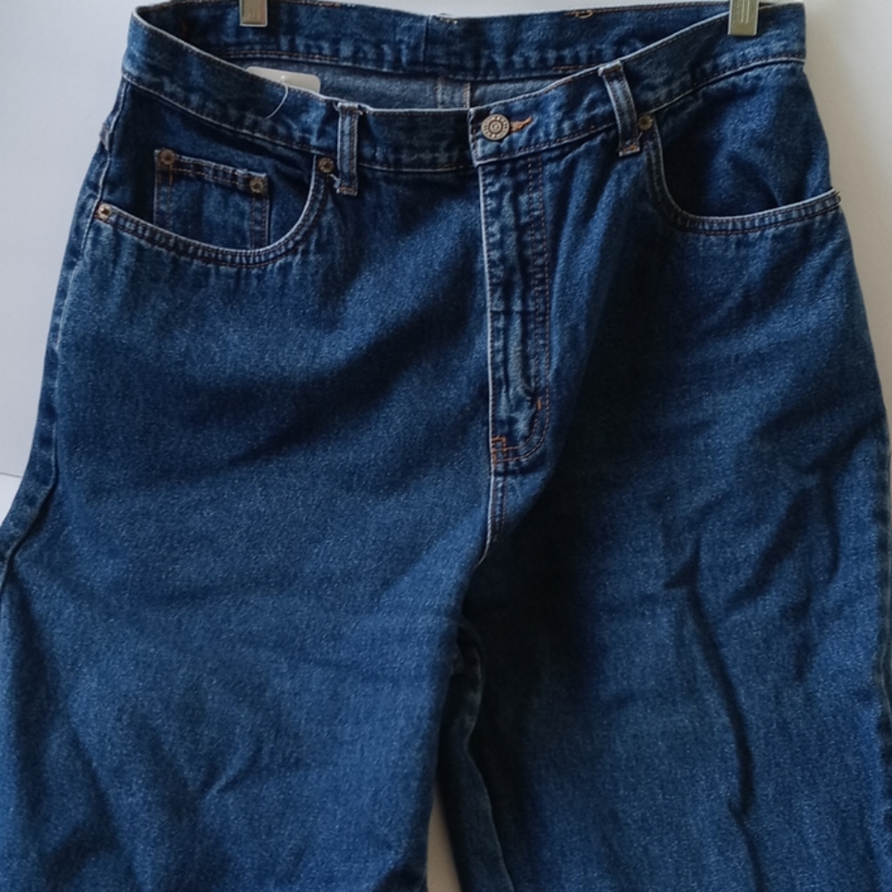Woman's Halston Denim Capris
